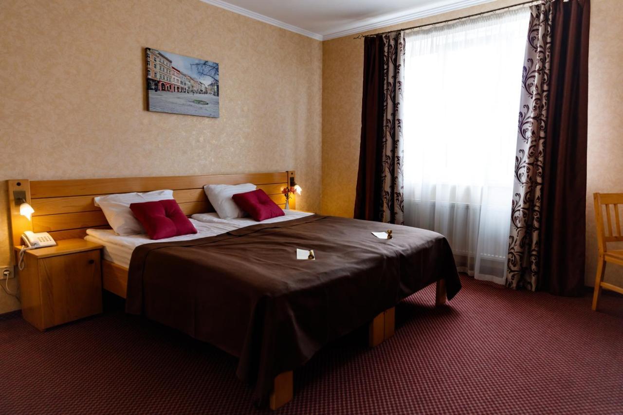 Argo Hotel Lviv Buitenkant foto