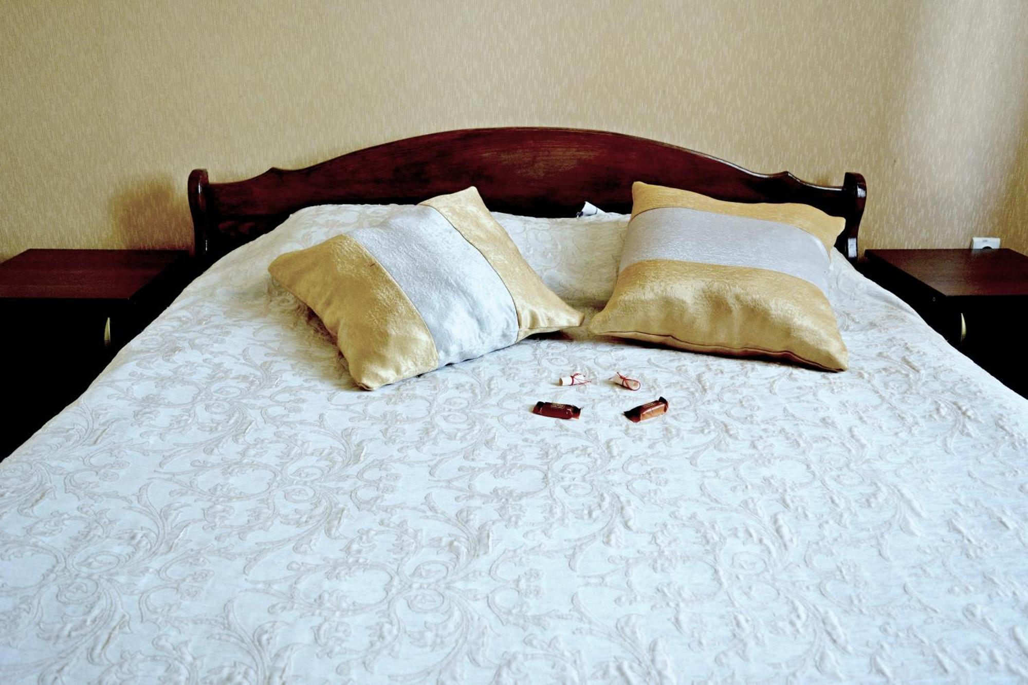 Argo Hotel Lviv Buitenkant foto